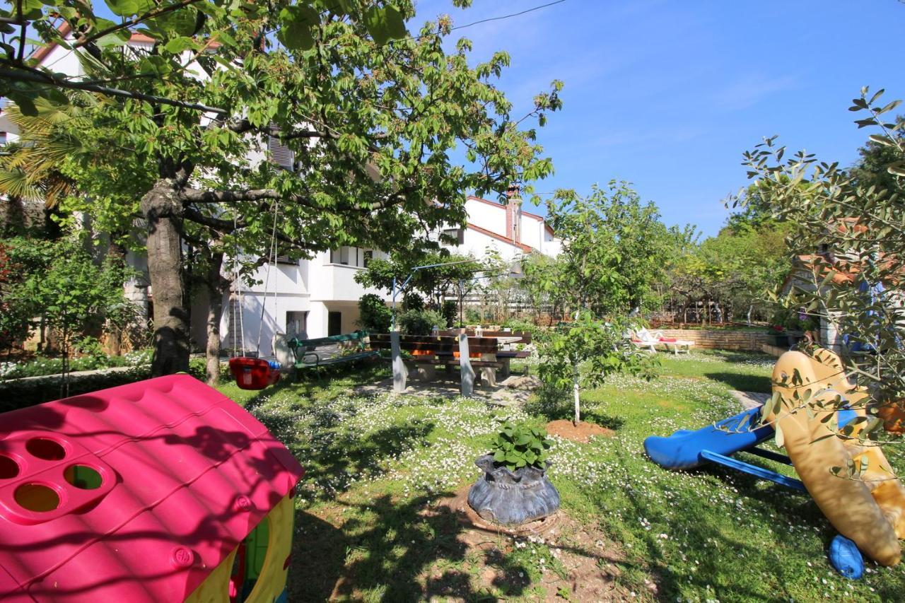 Modern Apartment Sabina With Nice Garden Πόρετς Εξωτερικό φωτογραφία