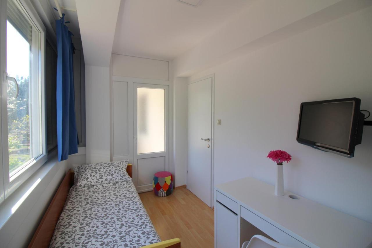 Modern Apartment Sabina With Nice Garden Πόρετς Εξωτερικό φωτογραφία